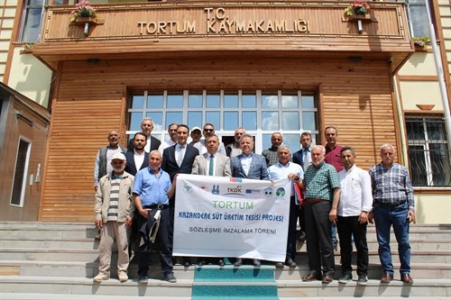 KAZANDERE MAHALLESİ SÜT ÜRETİM TESİSİ SÖZLEŞMESİ İMZA TÖRENİ