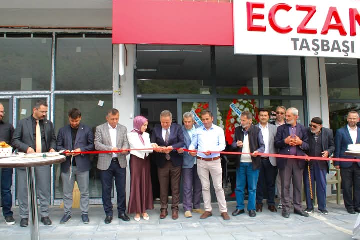 İLÇEMİZDE FAALİYETE GEÇEN TAŞBAŞI ECZANESİ AÇILIŞ TÖRENİ